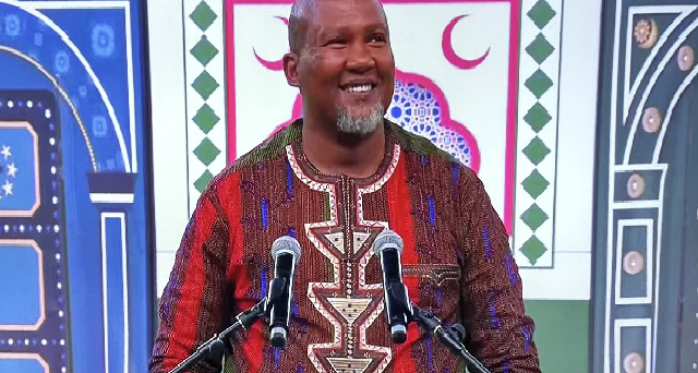 Ouverture du CHAN : Pour attaquer le Maroc, la junte militaire algérienne s’achète les services du petit-fils, véreux et vendu, de Nelson Mandela, qui a souillé l’honneur de son grand-père