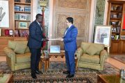 Nasser Bourita reçoit le ministre zambien des AE porteur d'un message écrit à SM le Roi du Président de la Zambie