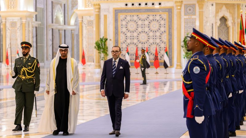 SM le Roi et le Président de l’EEAU signent à Abou Dhabi la Déclaration « Vers un partenariat novateur, renouvelé et enraciné entre le Royaume du Maroc et l’Etat des Emirats Arabes Unis »