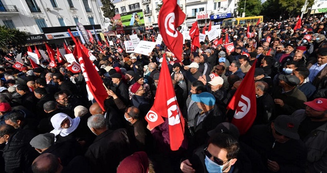 Tunisie: Des manifestants dénoncent « les arrestations abusives » des opposants