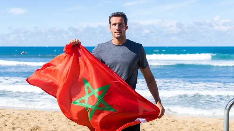 Le surfeur marocain Ramzi Boukhiam remporte la médaille d’argent des Jeux Mondiaux de surf à Porto Rico