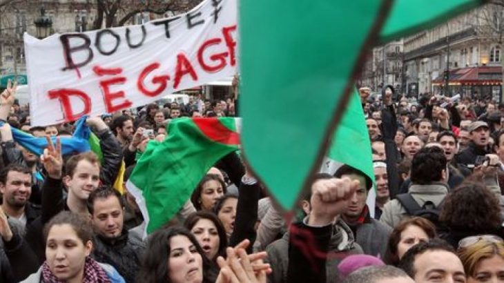 Grogne en Algérie : Entre embarras et maladresse, les autorités se mélangent les pinceaux